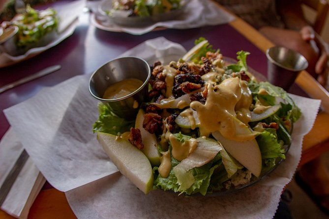 honolulus-walking-food-tour