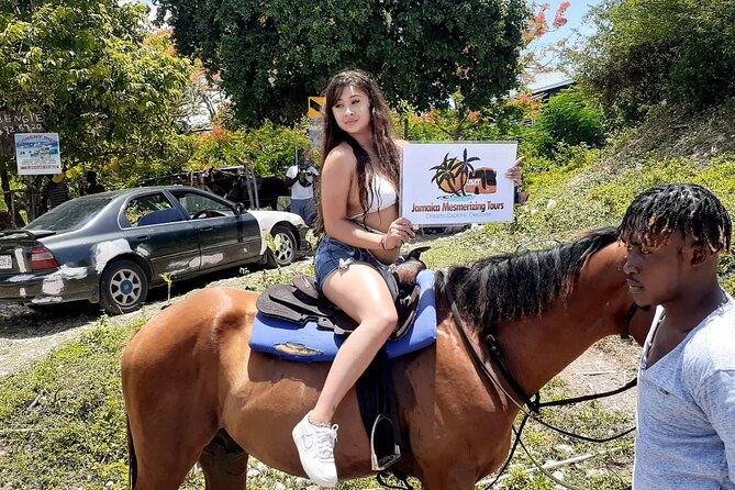 horseback-riding-and-dunns-river-falls