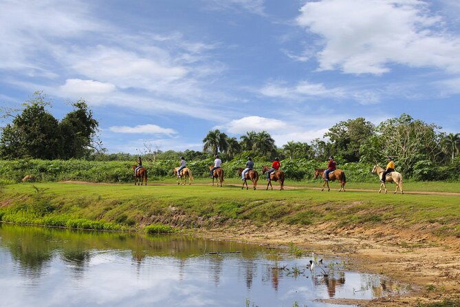 horseback-riding-tour-at-private-ranch