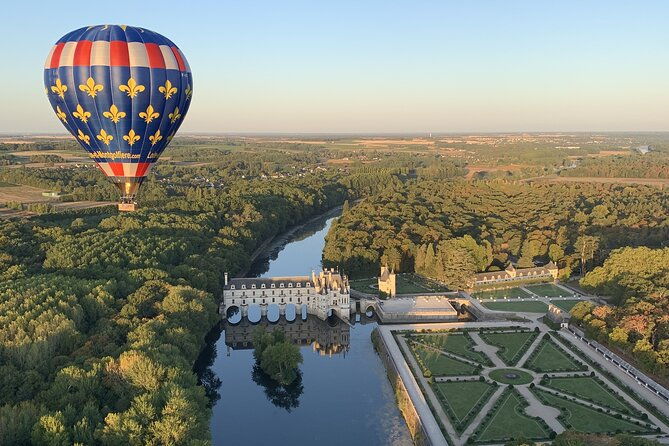 hot-air-balloon-flight-in-loire-valley