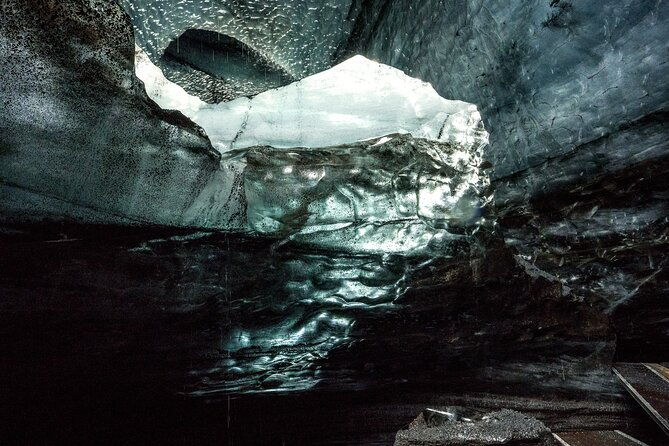 ice-cave-katla-private-super-jeep-tour-from-vik