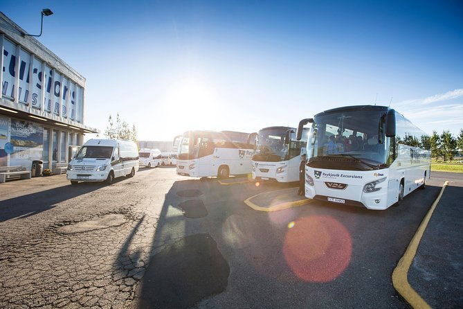 iceland-airport-transfers-between-keflavik-and-reykjavik-hotels