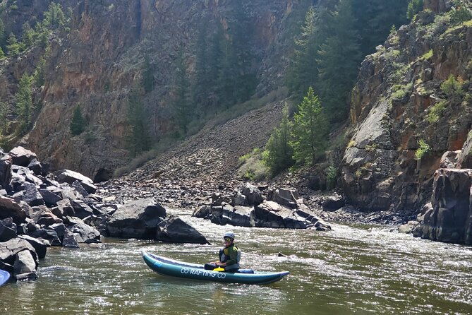 inflatable-kayak-adventure-colorado-river-half-day-guided-tour