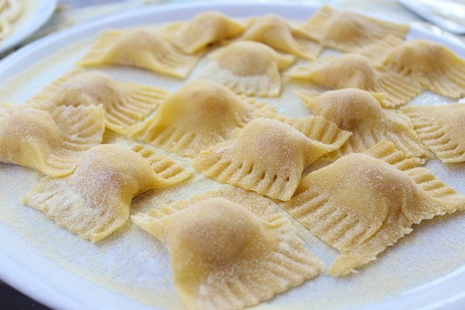 italian-cooking-class-and-wine-tasting-in-tuscany
