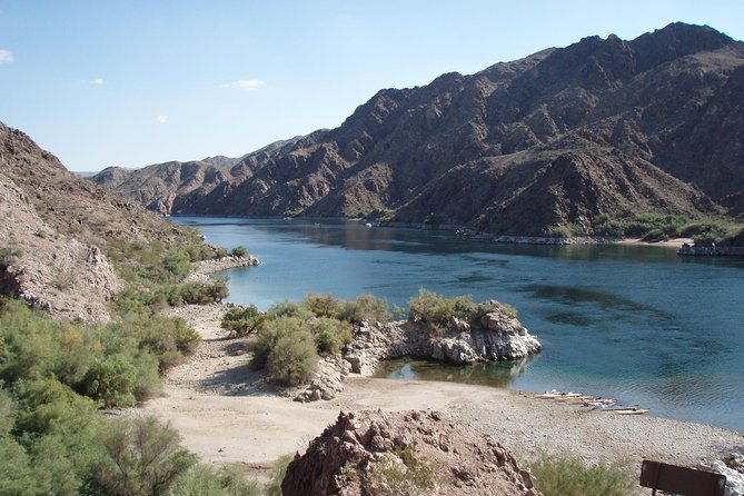 kayaking-day-trip-on-the-colorado-river-from-las-vegas