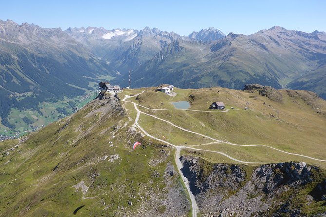 klosters-tandem-paragliding-flight-from-gotschna