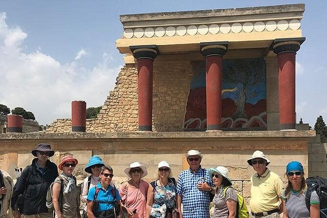 knossos-palace-the-archaeological-museum-of-heraklion-with-transfer-2
