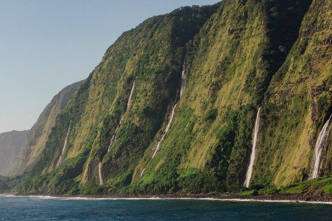 kohala-waterfalls-with-exclusive-landing-helicopter-tour