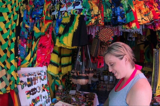 konoko-falls-park-blue-hole-and-scotchies-tour-with-shopping
