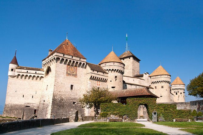 ktg302-day-trip-to-montreux-chateau-de-chillon-from-geneva