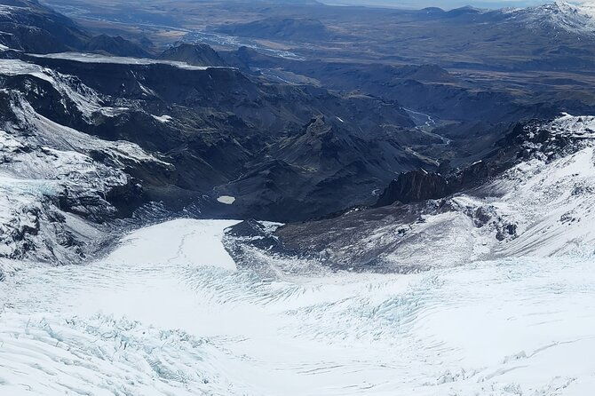 landmarks-from-above-helicopter-tour-with-geothermal-bath