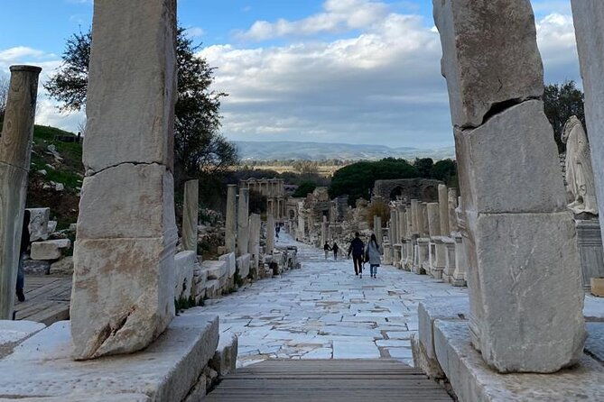 less-walking-private-ephesus-the-house-of-virgin-mary-temple