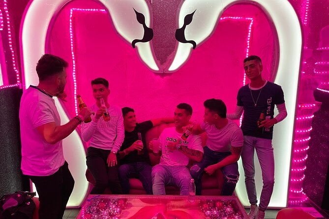 lgbtq-vip-party-night-tour-in-medellin-gay