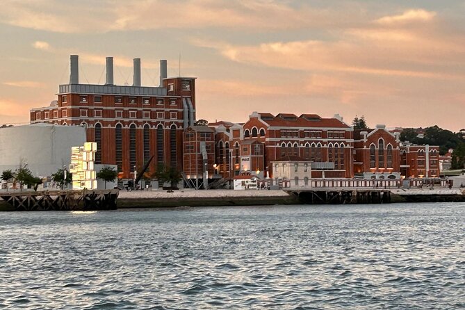 lisbon-highlights-tour-in-river-tejo
