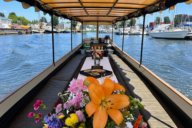 luxury-private-boat-tour