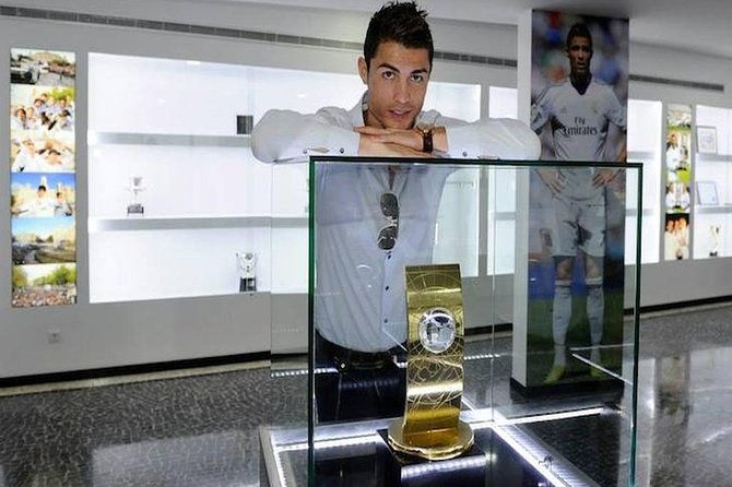 madeira-private-cristiano-ronaldo-tour-with-cr7-museum-2