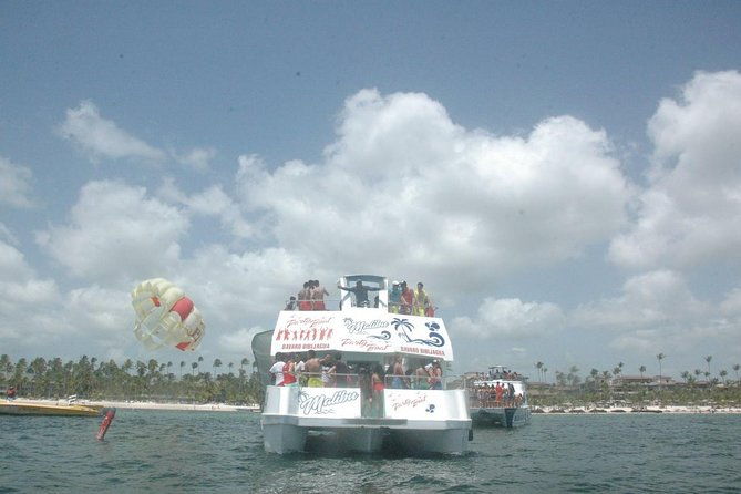 malibu-party-boat-with-dj
