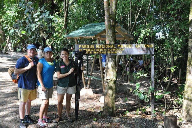manuel-antonio-national-park-hiking-tour-from-jaco