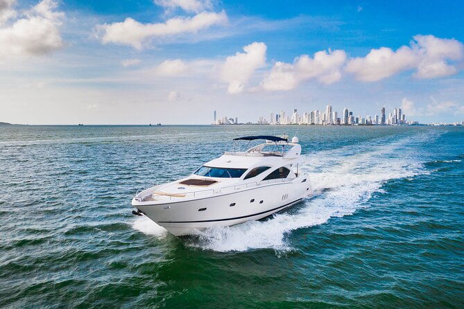 marlet-sunseeker-82-yacht-rental-the-largest-in-cartagena