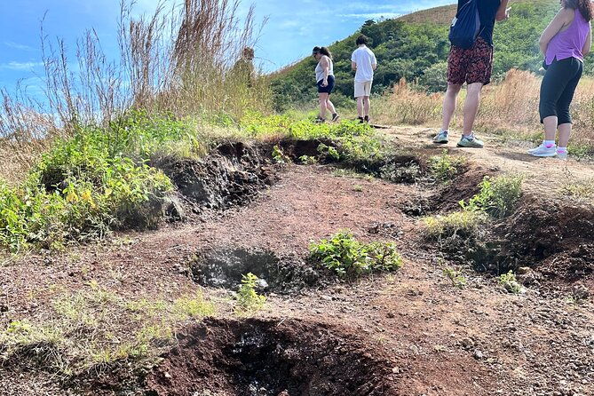 masaya-volcano-hike-through-comalito-hill-apoyo-lagoon