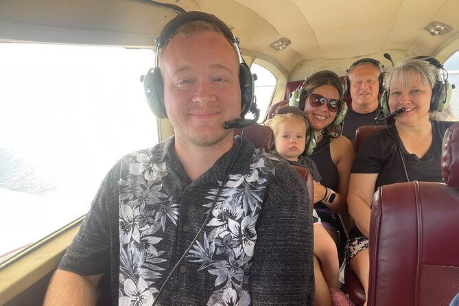 maui-private-air-tour-aquamarine-emerald-dream-2-5-people-2
