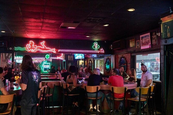 miami-beach-bar-tour-art-deco-neon-lights-by-local-historian