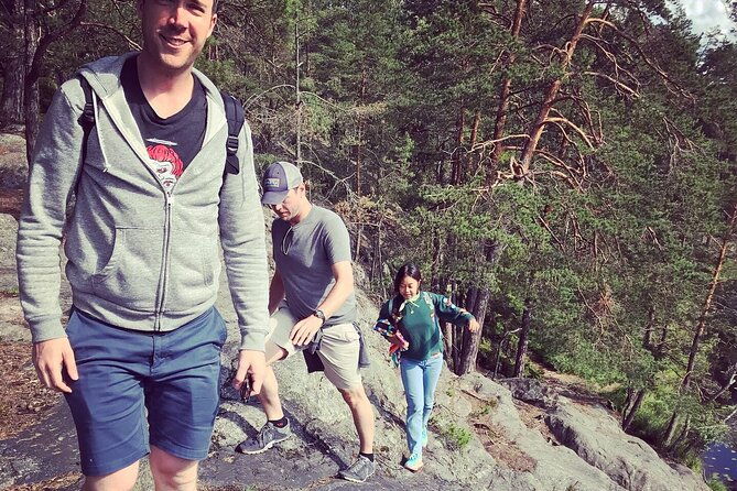 midnight-sun-and-campfire-forest-evening-hike-outside-stockholm-2