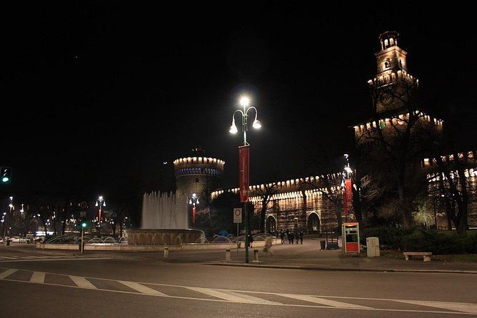 milan-by-night-walking-experience-2