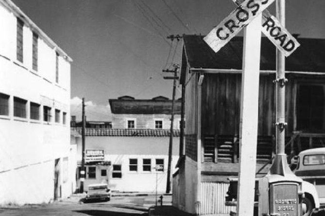 monterey-walking-tours-a-unique-cannery-row-experience-2