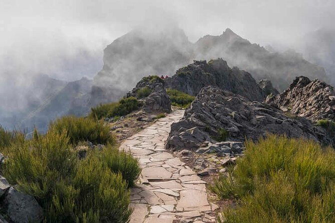 morning-self-guided-hike-pico-arieiro-to-pico-ruivo-w-transfers