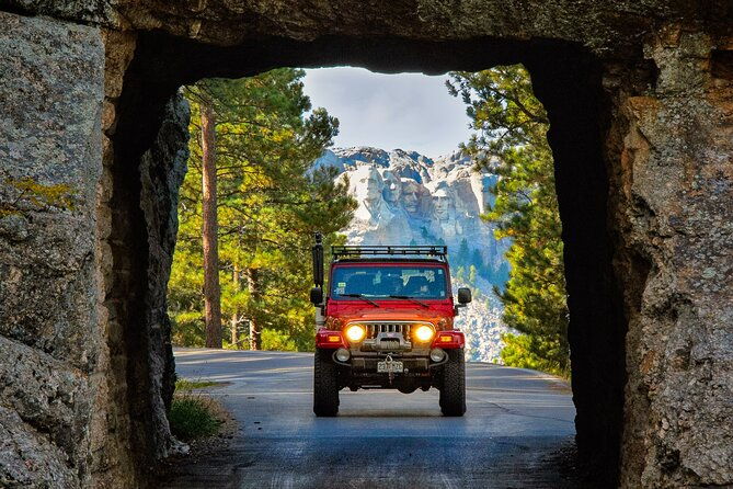 mt-rushmore-black-hills-sunset-stargazing-2