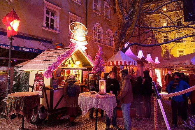 munich-christmas-market-small-group-tour-with-gingerbread-heart