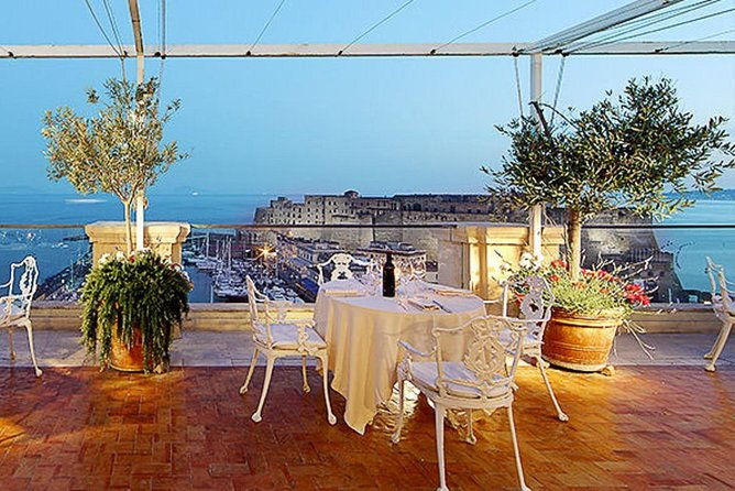 naples-romantic-gourmet-dinner-on-the-rooftop-terrace