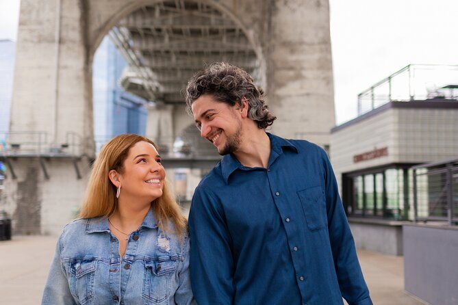 nashville-private-couples-photoshoot-on-the-riverfront