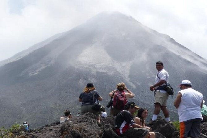 natwell-pack-volcano-hike-fortuna-waterfall