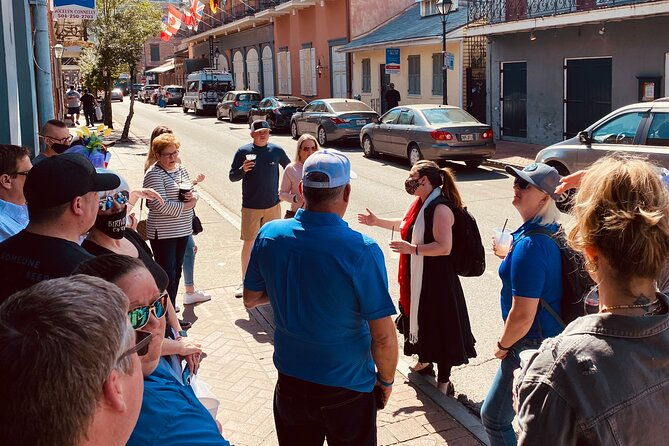 new-orleans-happy-hour-ghost-walking-tour-pub-crawl