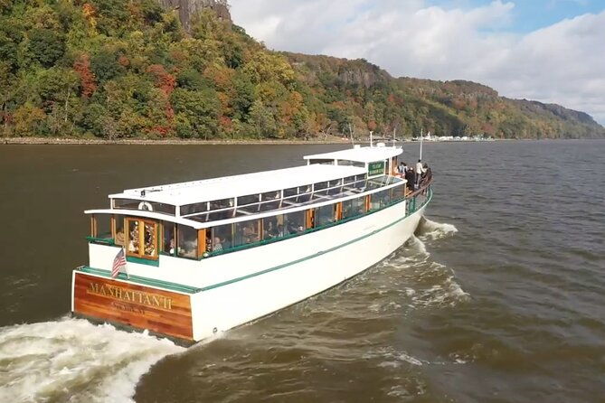new-york-afternoon-fall-foliage-cruise-with-lunch