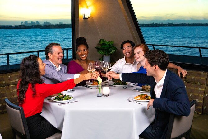 new-york-buffet-dinner-cruise