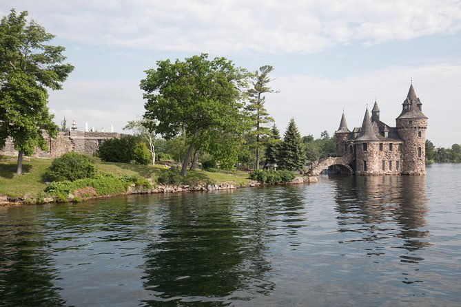 niagara-falls-toronto-1000-islands-3-day-tour-from-nyc