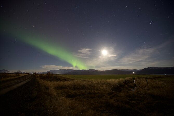 northern-lights-classic-tour-from-akureyri