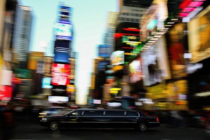 nyc-vip-private-luxury-airport-arrival-ride-by-stretch-limousine