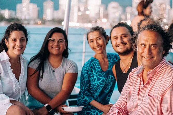 oahu-waikiki-sunset-catamaran-boat-tour