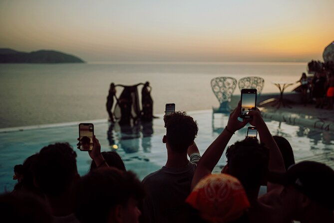 official-wristband-in-los-cyclades