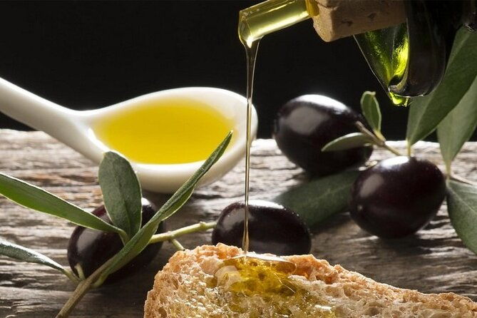 olive-oil-tasting-at-the-mykonian-farm
