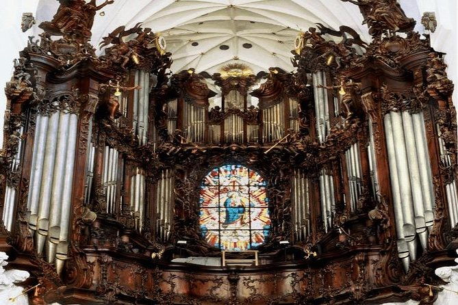 oliwa-cathedral-in-gdansk-trip-to-park-2h-private-trip-by-luxury-car