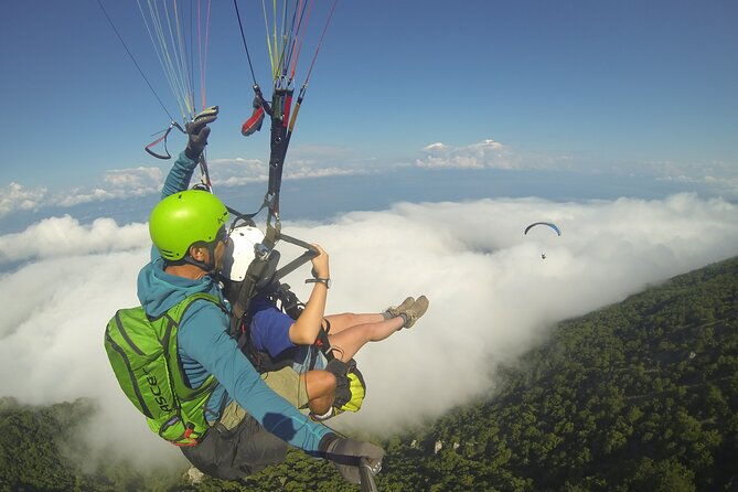 paragliding-above-ohrid