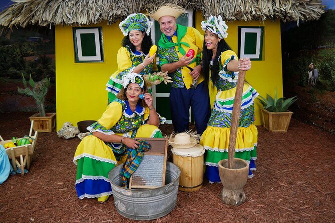 photoshoot-activity-with-traditional-curacao-attire
