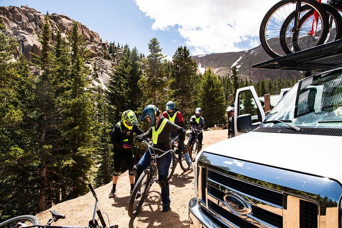 pikes-peak-summit-downhill-bike-tour