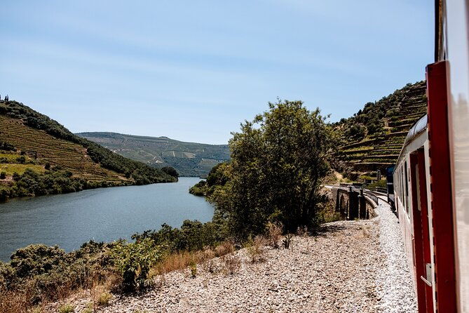 pinhao-4-hours-douro-river-cruise-with-lunch-included