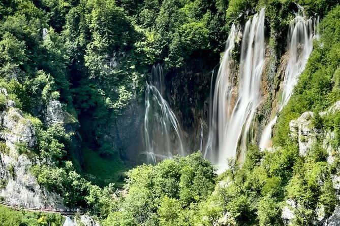 plitvice-lakes-national-park-private-day-trip-from-zagreb